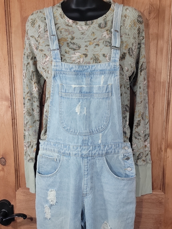 Forever 21 Denim - Light Wash Distressed Denim Overalls